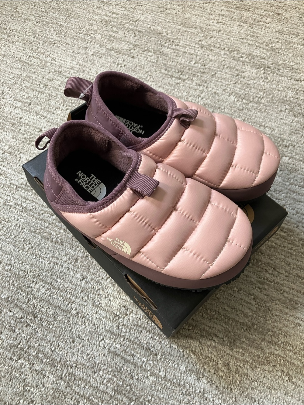 The North Face Kids Pink and Mauve Quilted Slip-On Slippers